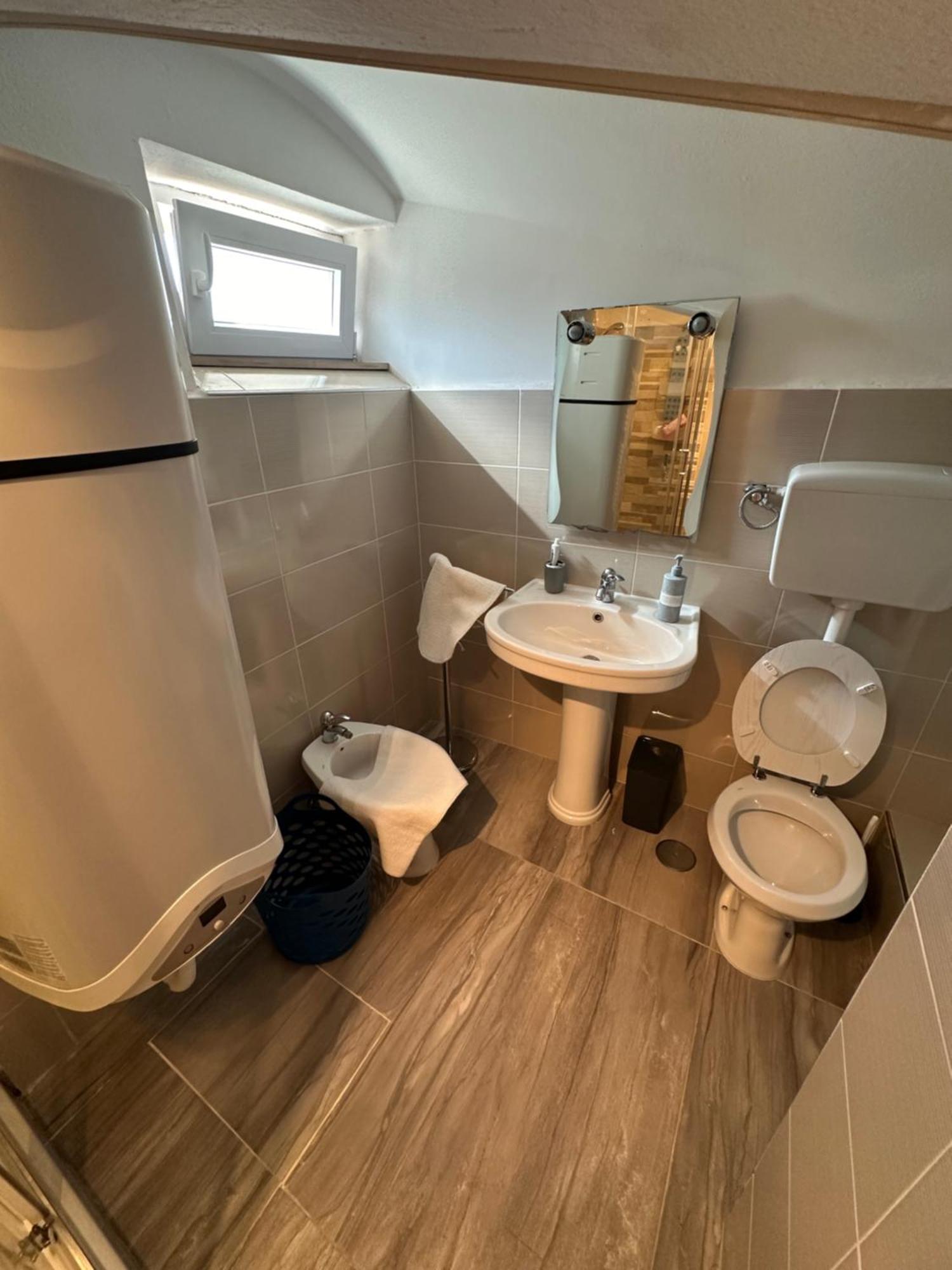 B&B La Torre Trentinara Bagian luar foto